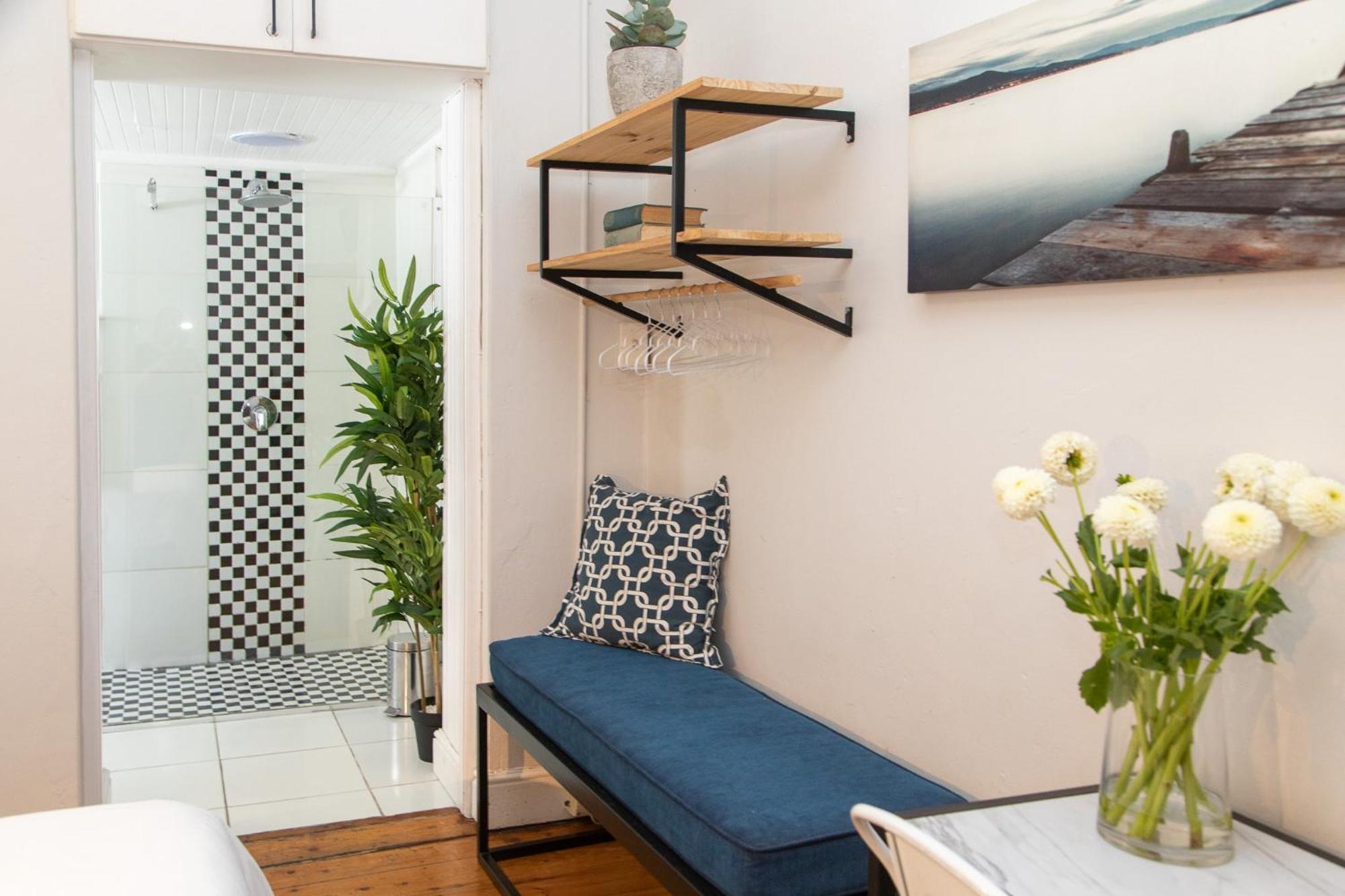 Loddey'S Guest House - By Beach Collection 斯特兰德 外观 照片